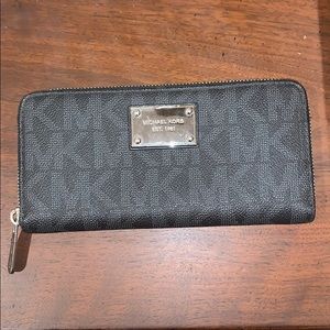 Black Michael khors wallet